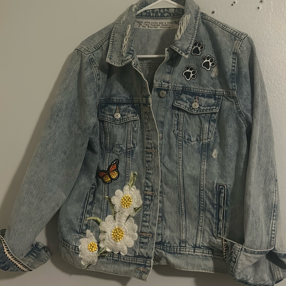 Hand painted vintage Jean jacket - Picture 2 of 5